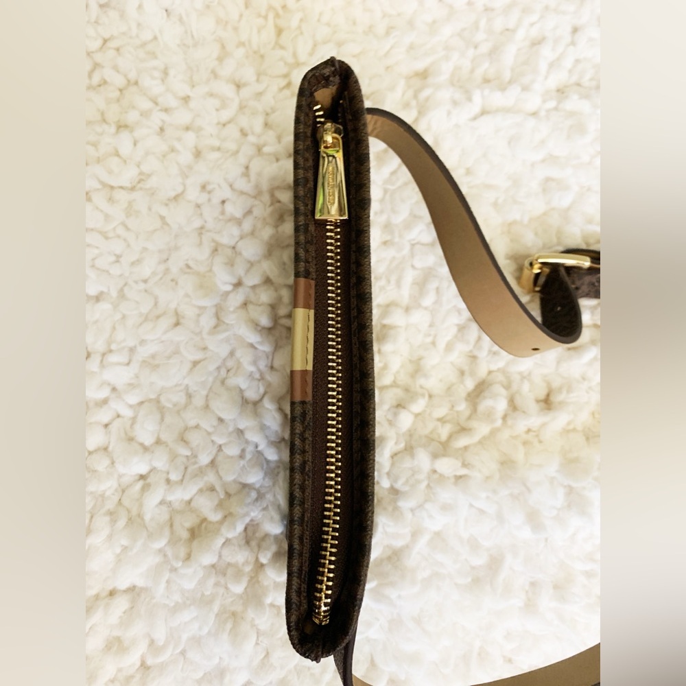 Michael Kors Brown Tan Belt Bag with Gold Hardware 556203 S/M - Picture 3 of 5
